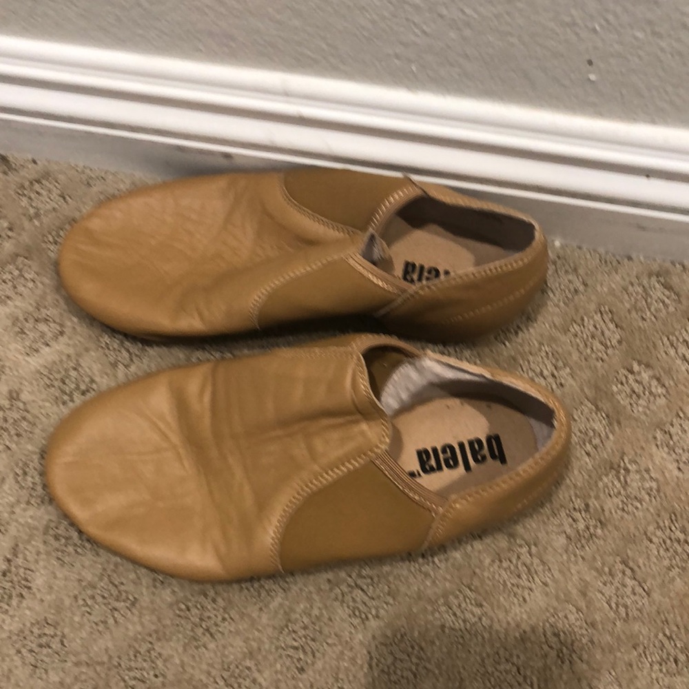 Jazz shoes tan by Balera